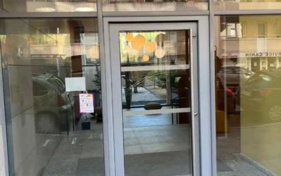 Travaux Serrurerie Nice : Remplacement Porte Entrée Immeuble Cassée