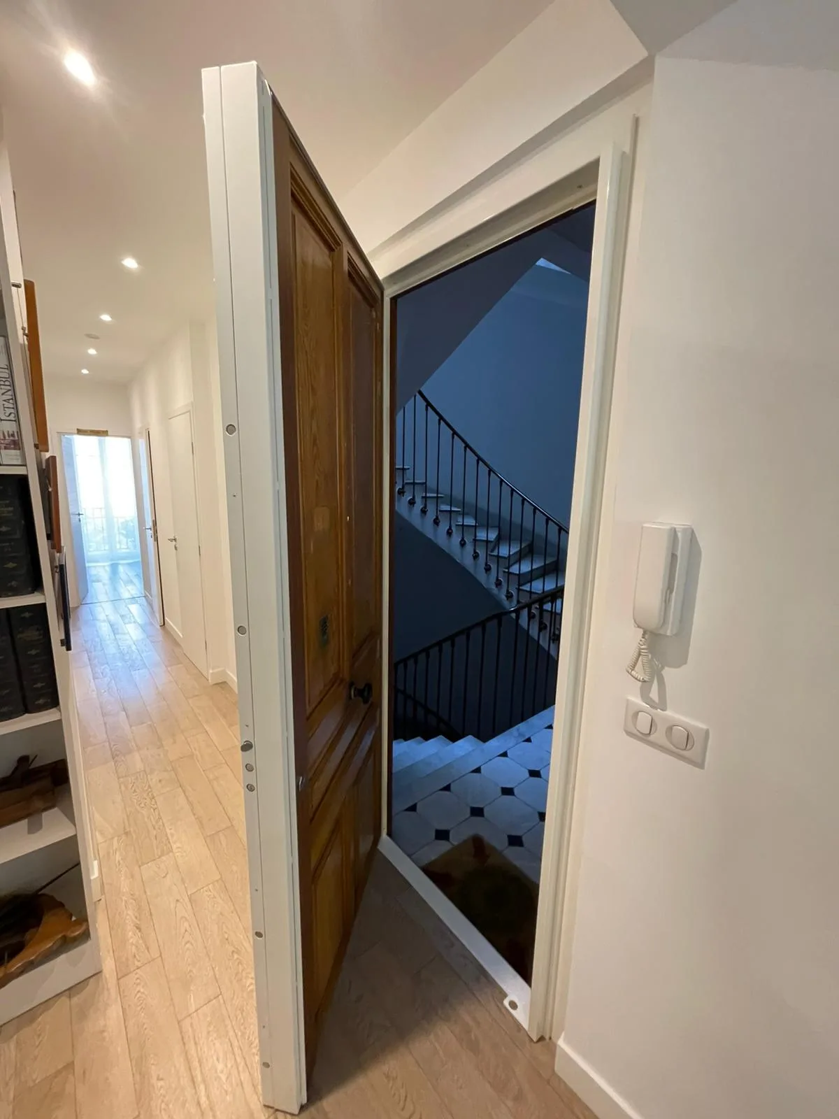 blindage de porte en bois à nice