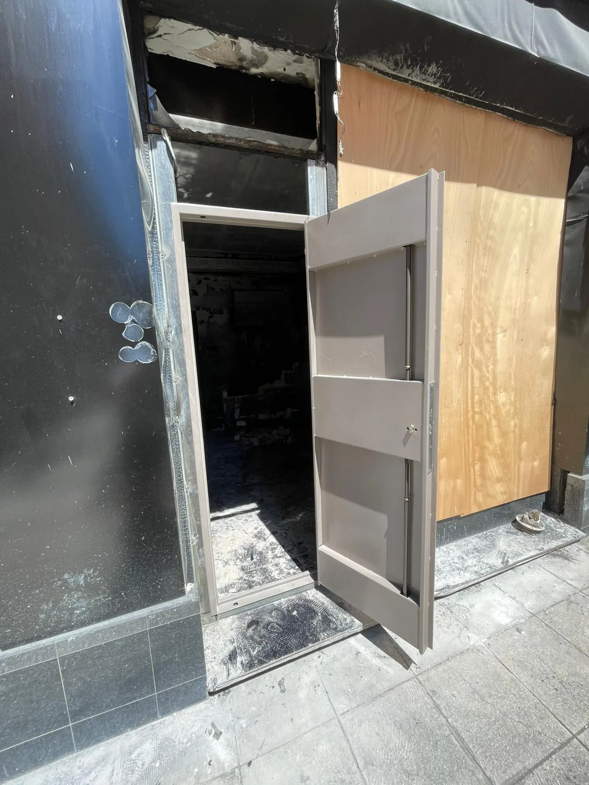 porte de sécurité magasin nice